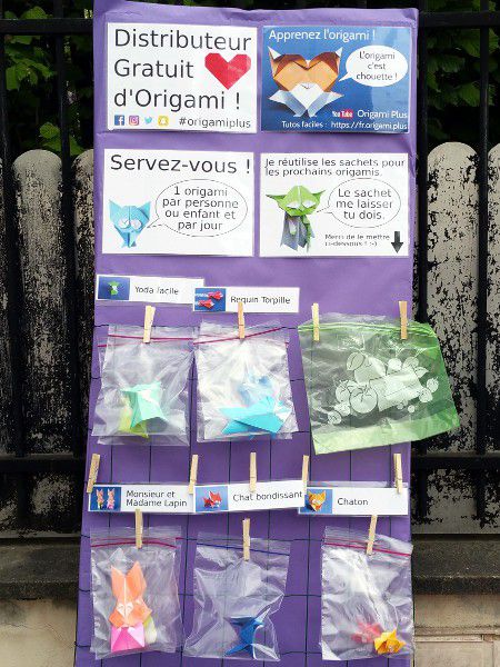 Free origami giving machine