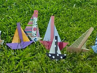 Origami sailboats by Olavarría Origami